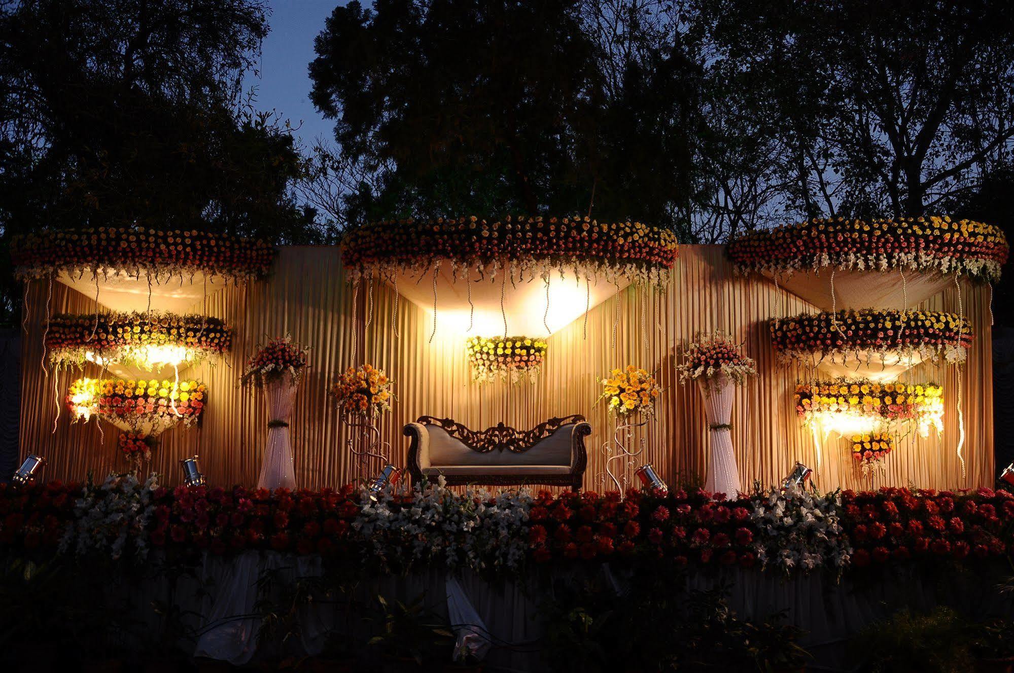 Hotel Paradise - Mysore Dasaprakash Group Eksteriør billede