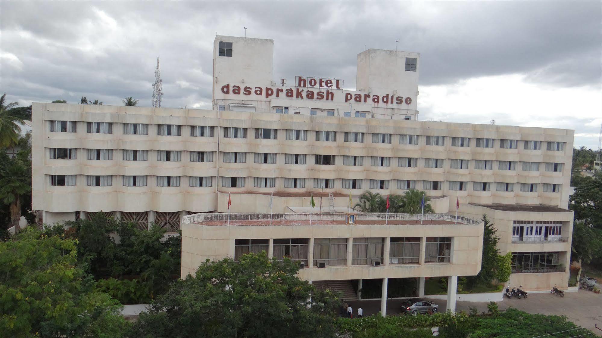 Hotel Paradise - Mysore Dasaprakash Group Eksteriør billede