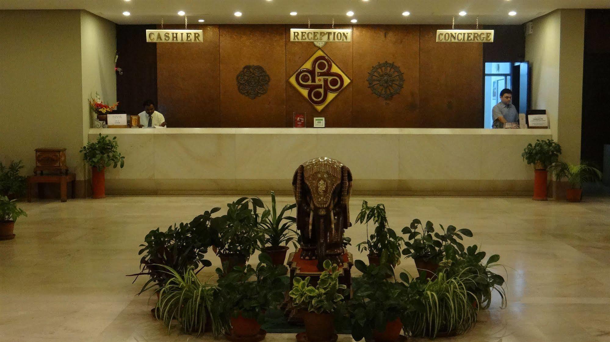 Hotel Paradise - Mysore Dasaprakash Group Eksteriør billede