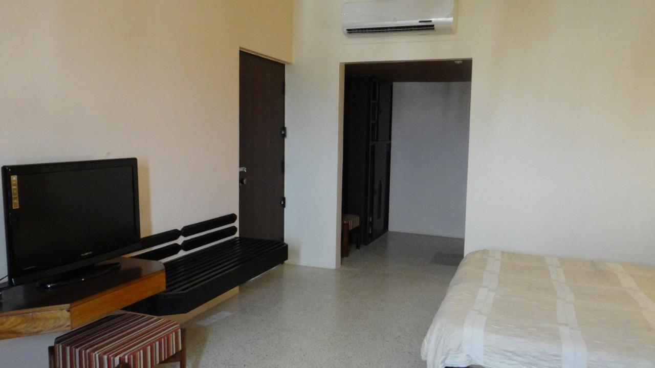 Hotel Paradise - Mysore Dasaprakash Group Eksteriør billede